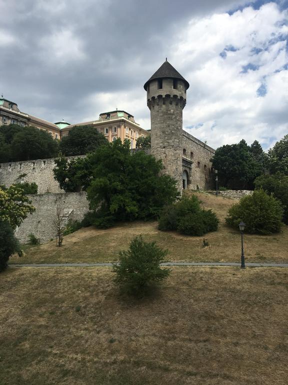 Castel View Apartment Budapeste Exterior foto